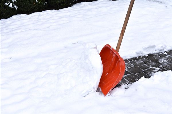 梦见铲积雪是什么意思