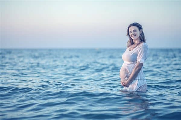 孕妇梦见过河过去了是什么意思