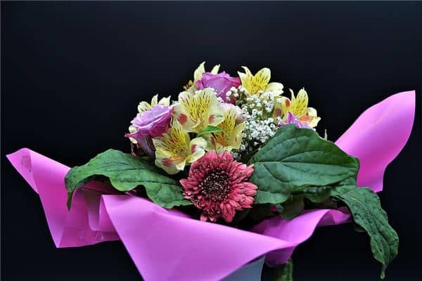 梦见一束鲜花是什么意思